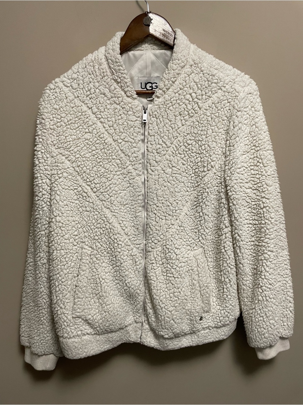 UGG Cream Sherpa Zip-Up Jacket Women’s Medium